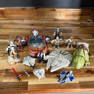 Star Wars Toy Vehicle and Figures Set